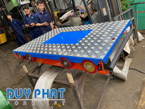Pallet Shuttle tại công ty Duy Phát