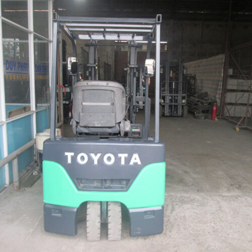 xe nâng điện TOYOTA 1,5T