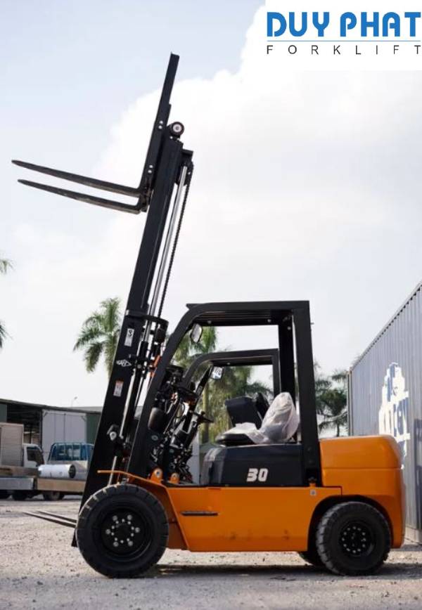 Nên mua hay thuê xe nâng hàng? 5 Thuê xe nâng hàng là giải pháp tiết kiệm chi phí cho doanh nghiệp