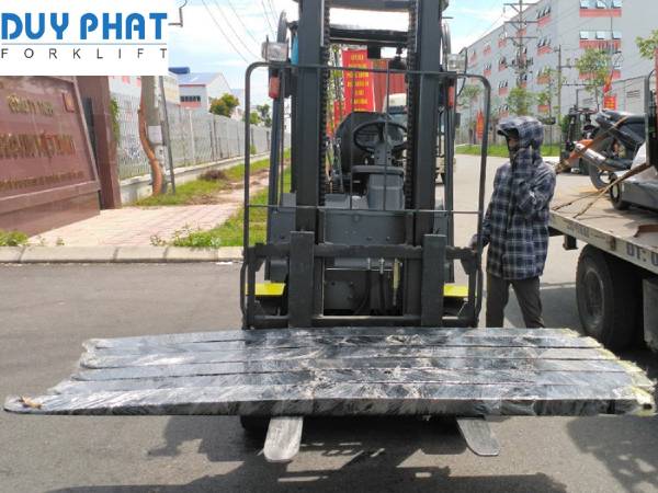 Càng nối dài xe nâng có thể dùng cho các loại hàng hóa đặc thù