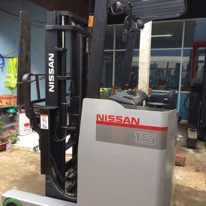 xe nâng điện Nissan 1,5T-3M U01F15 đứng lái