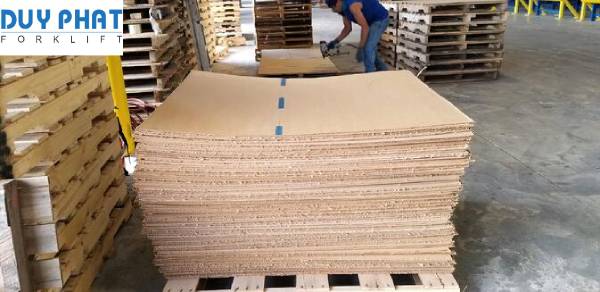 Chi phí sử dụng Slip Sheet thấp hơn nhiều so với sử dụng pallet gỗ