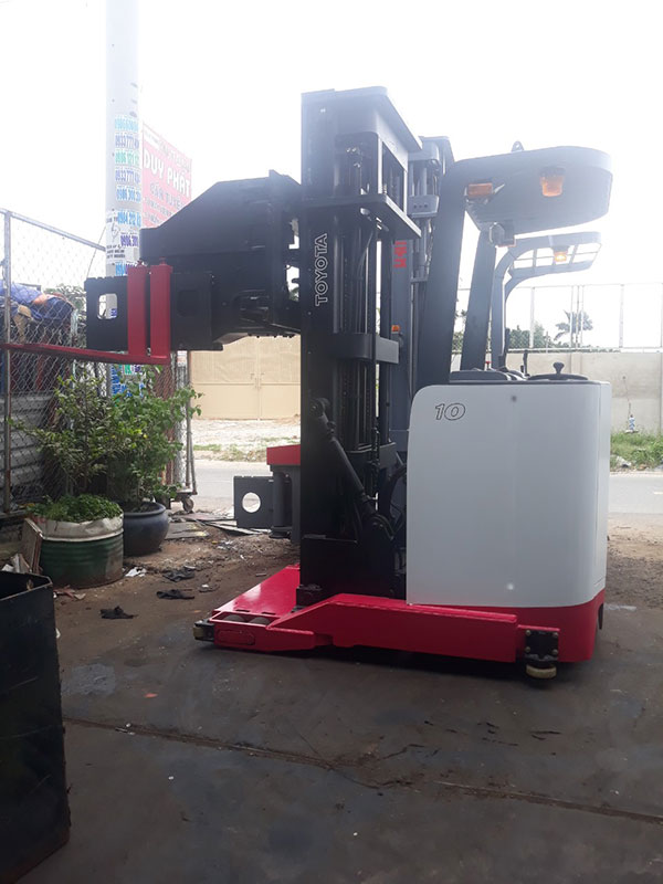 Xe nâng điện chất lượng bền bỉ, sử dụng cho kho lạnh