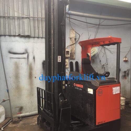 Xe nâng điện ngồi lái BT Model RRB3