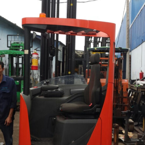 Xe Nâng Điện BT 2 tấn, nâng cao 9.5 mét, ngồi lái