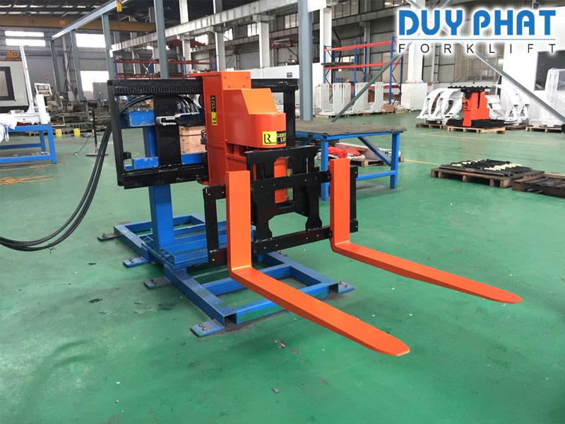 Đặc điểm kỹ thuật của Bộ càng nĩa quay 3 chiều (Trilateral Forklift)