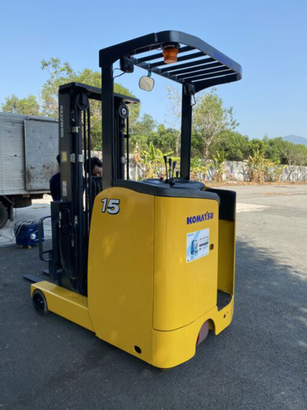 Xe nâng cũ tại TP HCM