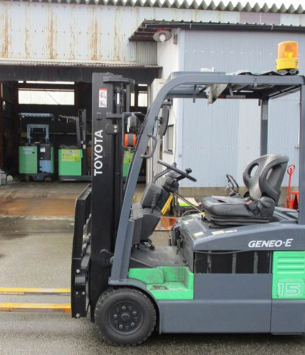 Xe nâng cũ Toyota 1T-3M-Ngồi Lái