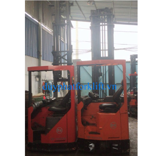Bảng báo giá xe nâng điện mới nhất hiện nay 2021 4 Xe Nâng Điện BT 1.6 tấn, nâng cao 10.5 mét, ngồi lái