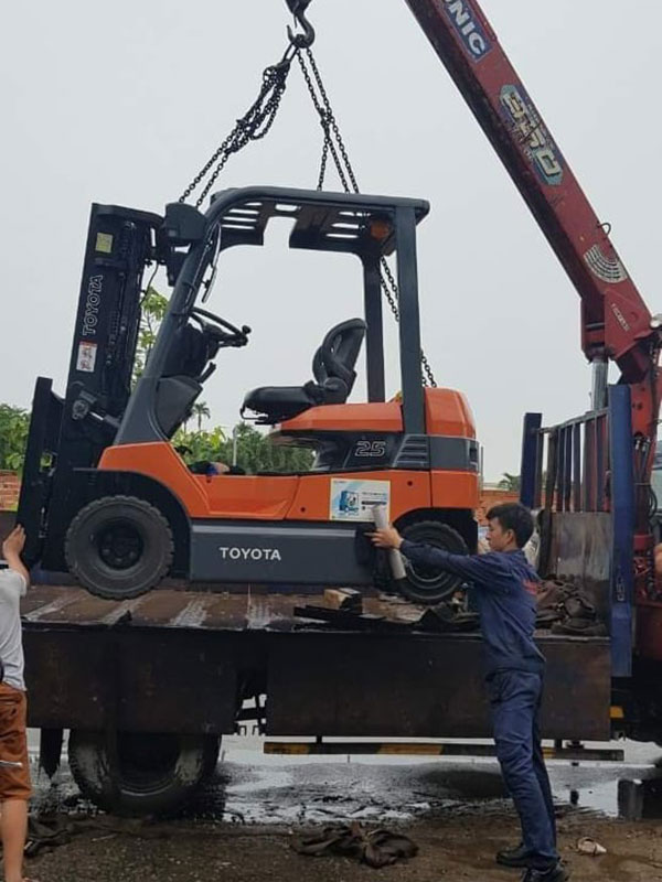 Sửa chữa xe nâng tại Bình Dương nhanh chóng