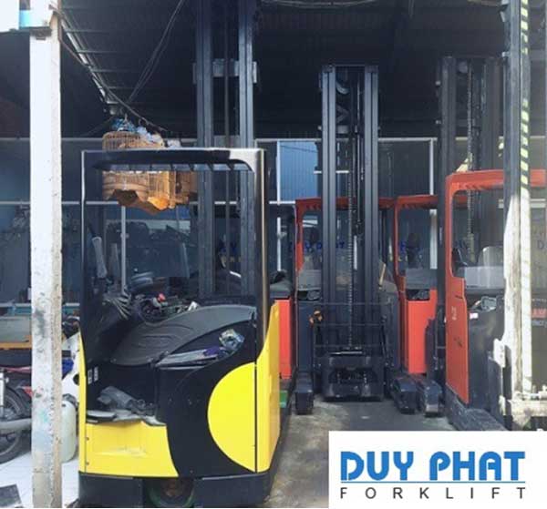 Xe Nâng Điện Yale 2,5 tấn, nâng cao 9.5 mét, ngồi lái