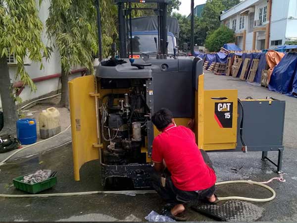 Dịch vụ sửa chữa xe nâng tại Bắc Ninh của Duy Phát Forklift