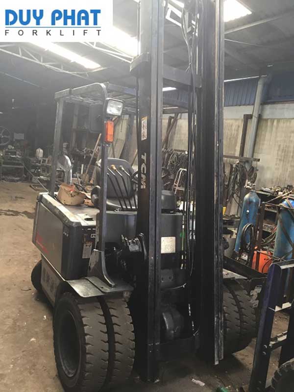 Xe Nâng Điện TCM 3 tấn, nâng cao 5 mét, ngồi lái