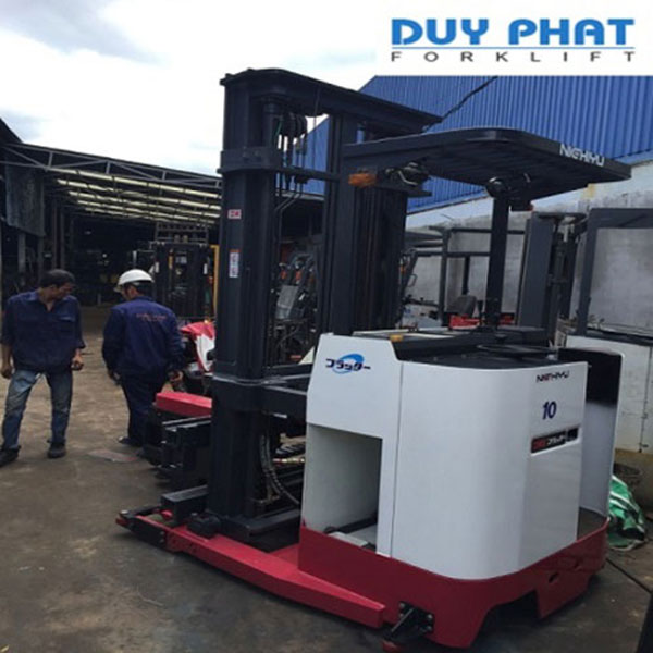 Top 15 mẫu xe nâng điện đứng chất lượng 7 Xe Nâng Điện đứng lái Nichiyu 1 tấn, nâng cao 4.5 mét