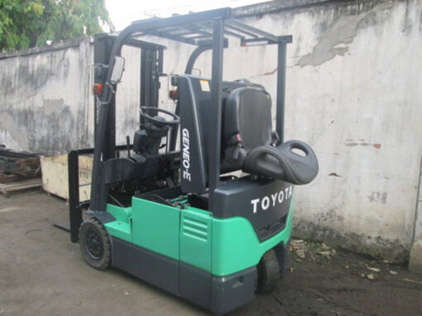 Các mẫu Xe nâng điện Toyota ngồi lái chất lượng tốt nhất hiện nay 1 Xe nâng điện Toyota ngồi lái