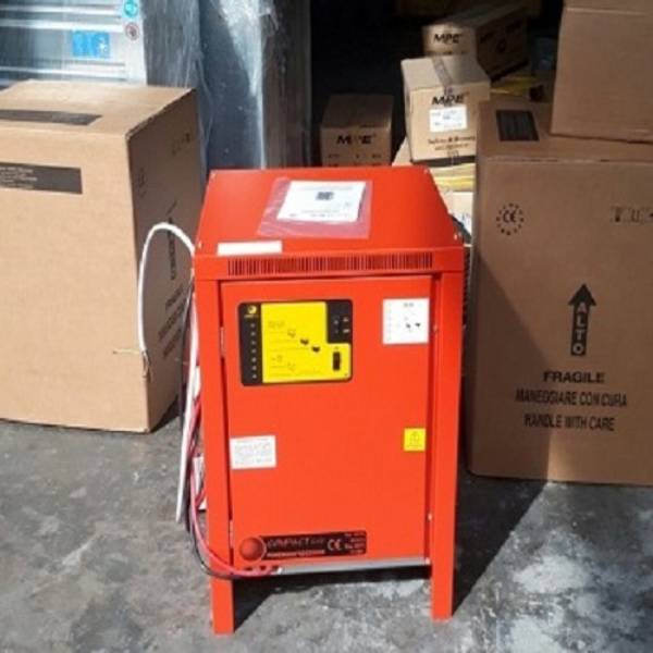 Máy sạc bình ắc quy xe nâng