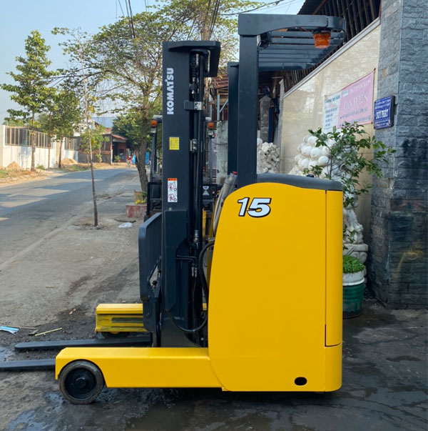 Bảng báo giá xe nâng điện mới nhất hiện nay 2021 1 Giá xe nâng điện