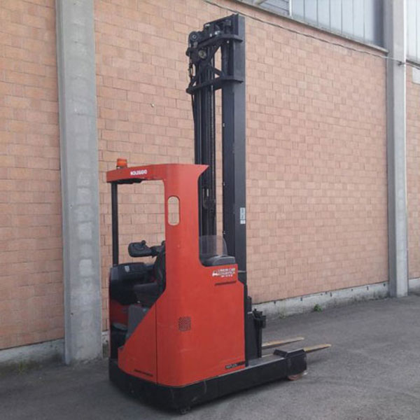 Xe Nâng BT 2 tấn, nâng cao 9.5 mét, ngồi lái