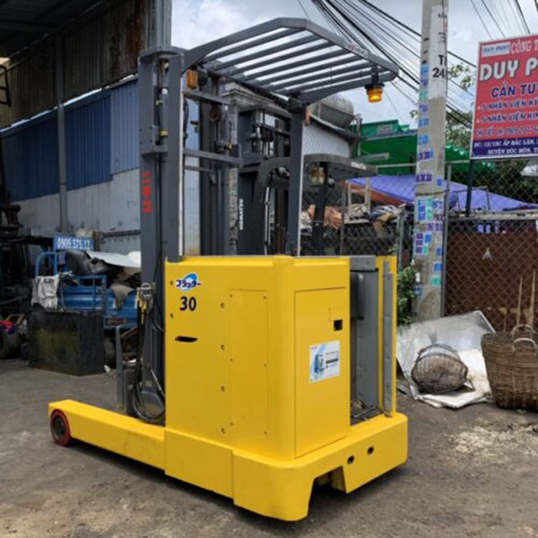 10+ mẫu xe nâng điện cũ nhập khẩu trực tiếp Nhật đang được ưa chuộng 11 Xe nâng điện cũ nhập khẩu trực tiếp Nhật Nichiyu FBR30-75B-430FCSZ