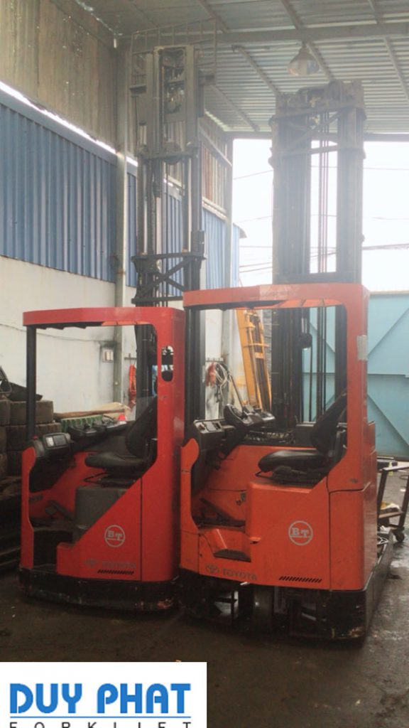 Xe nâng điện cũ 2 tấn BT ngồi lái, nâng cao 10.5 mét