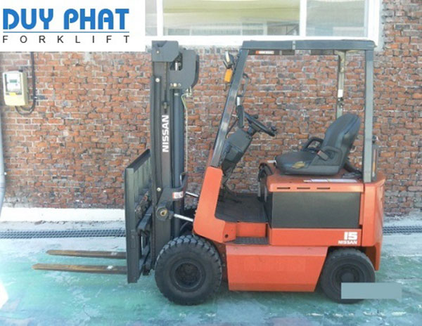 Xe nâng điện cũ 2.5 tấn Nissan nâng cao 3.5 mét
