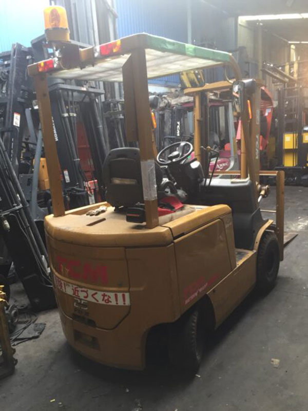 Xe nâng điện cũ 2.5 tấn TCM nâng cao 4.5 mét