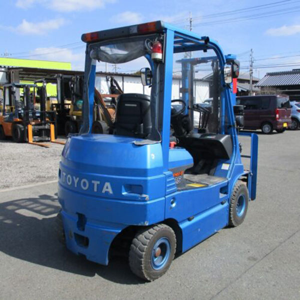 Xe nâng điện cũ 2.5 tấn Toyota nâng cao 3.7 mét