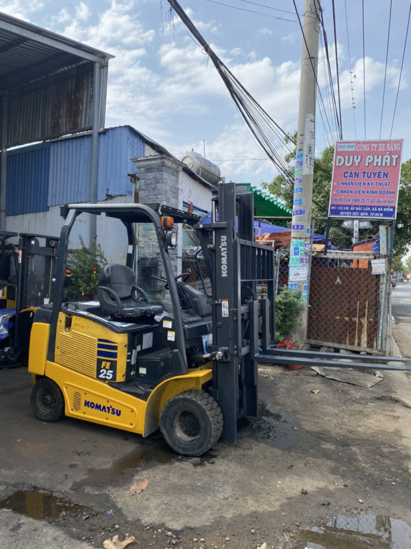 Xe nâng điện kiểu dáng ngồi lái bền bỉ