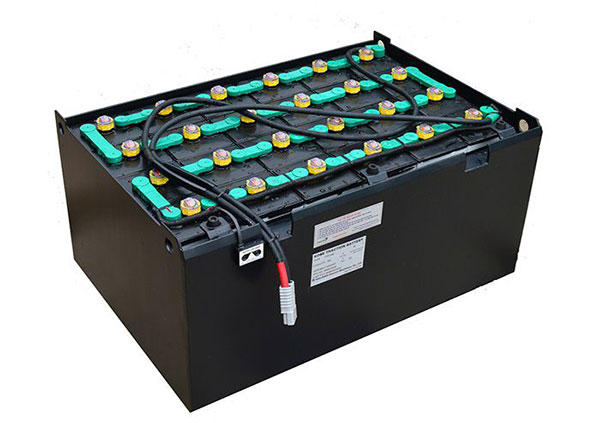 Cấu tạo và đặc điểm của bình xe nâng điện đứng lái 1 Bình xe nâng điện đứng lái