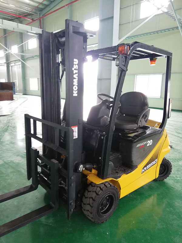 Xe nâng đối trọng là gì? Cấu tạo và đặc điểm 2 Xe nâng điện đối trọng thiết kế tinh gọn