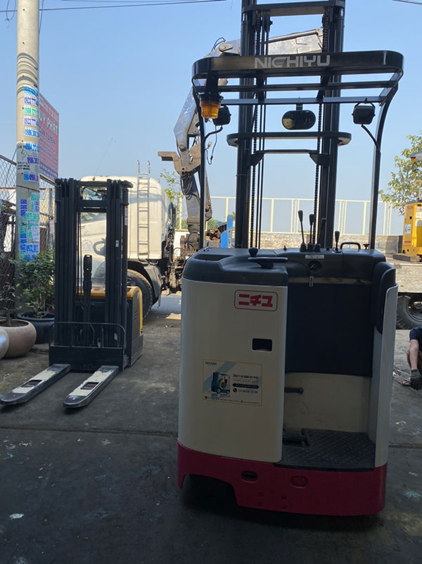 Xe nâng điện đứng lái là gì? Cấu tạo và ứng dụng 6 Xe nâng điện đứng lái được ứng dụng rộng rãi hiện nay