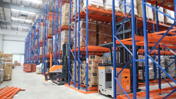 Xe nâng điện đứng lái Trung Quốc chính hãng 5 Xe nâng điện đứng lái Trung Quốc VDA116