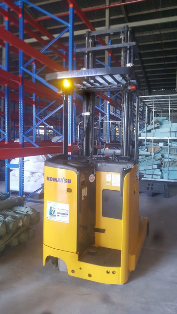 Xe nâng forklift truck là gì? Các loại xe nâng forklift truck phổ biến hiện nay 4 Xe nâng forklift truck thương hiệu Komatsu