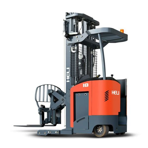 So sánh xe nâng đối trọng và xe nâng Reach Truck 4 Thiết kế xe nâng Reach Truck nhỏ gọn, phù hợp với nhiều không gian