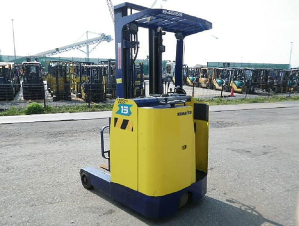 Báo giá xe nâng hàng 2.5 tấn Komatsu