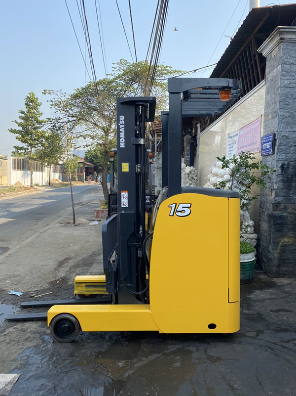 Các loại xe nâng hàng Komatsu theo động cơ vận hành