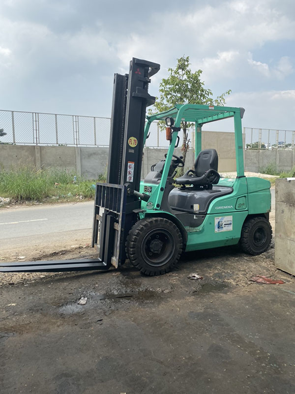 Mẫu xe nâng Mitsubishi 3 tấn có kết cấu vững chắc