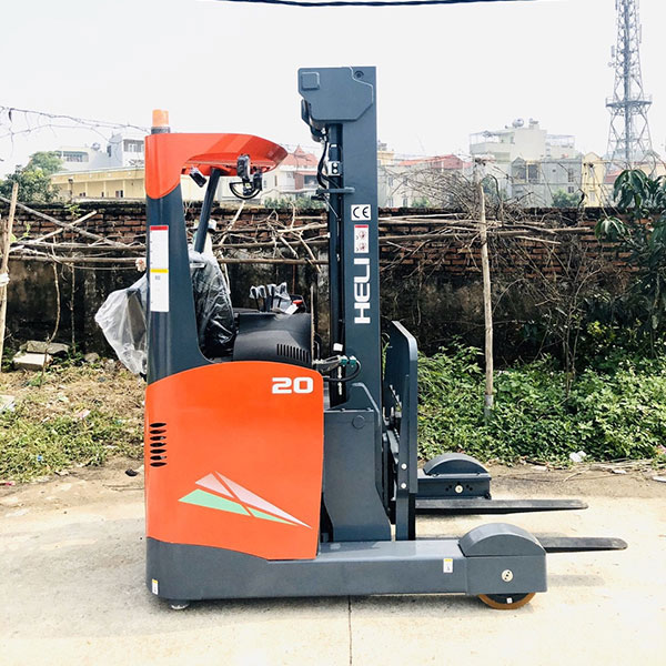 Xe nâng điện đứng lái Heli