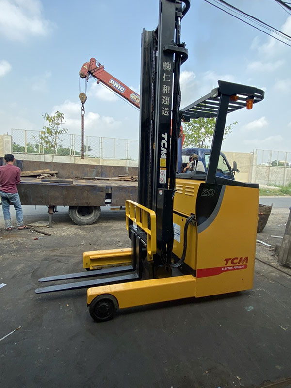 Các trang bị cấu thành xe nâng đều được nhập khẩu nên đảm bảo độ bền bỉ cao