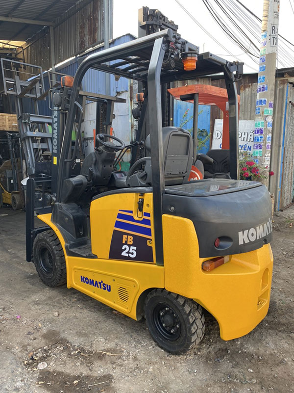 Mẫu xe nâng Sài Gòn giá rẻ, phân phối bởi Duy Phát Forklift