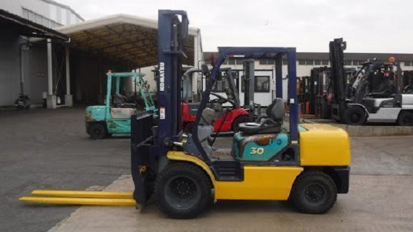 Sử dụng xe nâng dầu giúp người dùng tiết kiệm nhiều công sức và chi phí