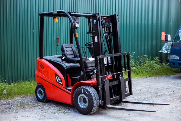 Xe nâng dầu chất lượng bền bỉ