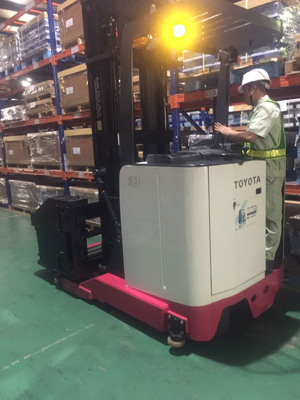 Xe nâng hàng Nichiyu - Giải pháp hữu ích cho không gian kho xưởng