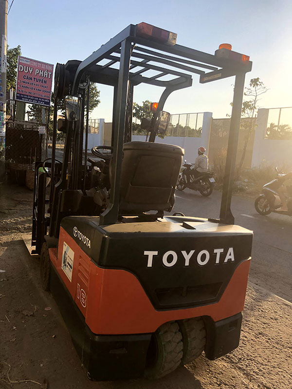 Xe nâng Toyota với ưu thế về kiểu dáng bên ngoài vô cùng nhỏ gọn