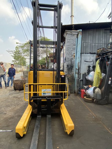 Xe nâng điện chân rộng thương hiệu TCM