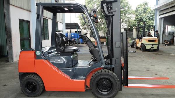 Nơi bán xe nâng Quận 7 uy tín, nhiều chương trình ưu đãi hấp dẫn