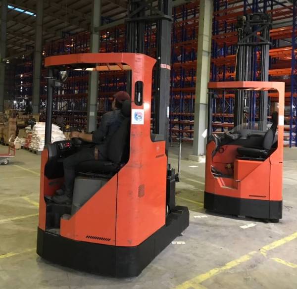 Xe nâng điện BT là gì?