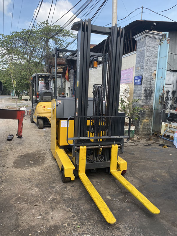 Xe nâng điện sẽ giúp năng suất lao động gia tăng nhanh chóng