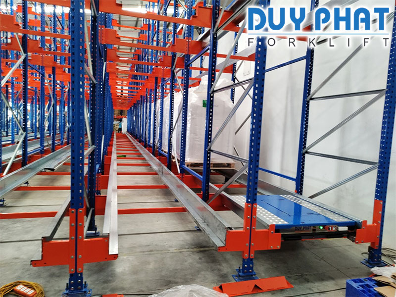 Có nên mua Robot Pallet Shuttle không?