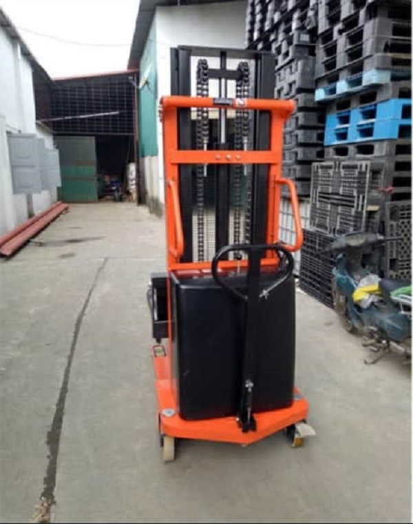 Nơi bán xe nâng điện đi bộ lái chính hãng